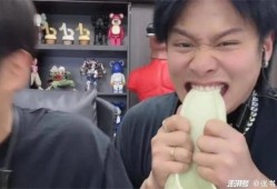 独家爆料小杨哥是谁呀视频,他是谁？背后故事大揭秘