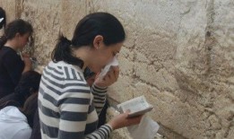 娱乐吃瓜君被网暴,网络素养亟待提升